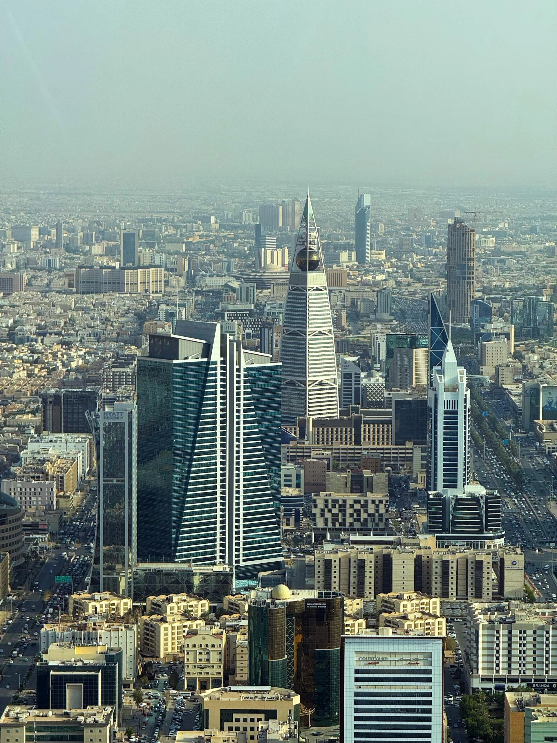 Register foreign investment company in Saudi Arabia